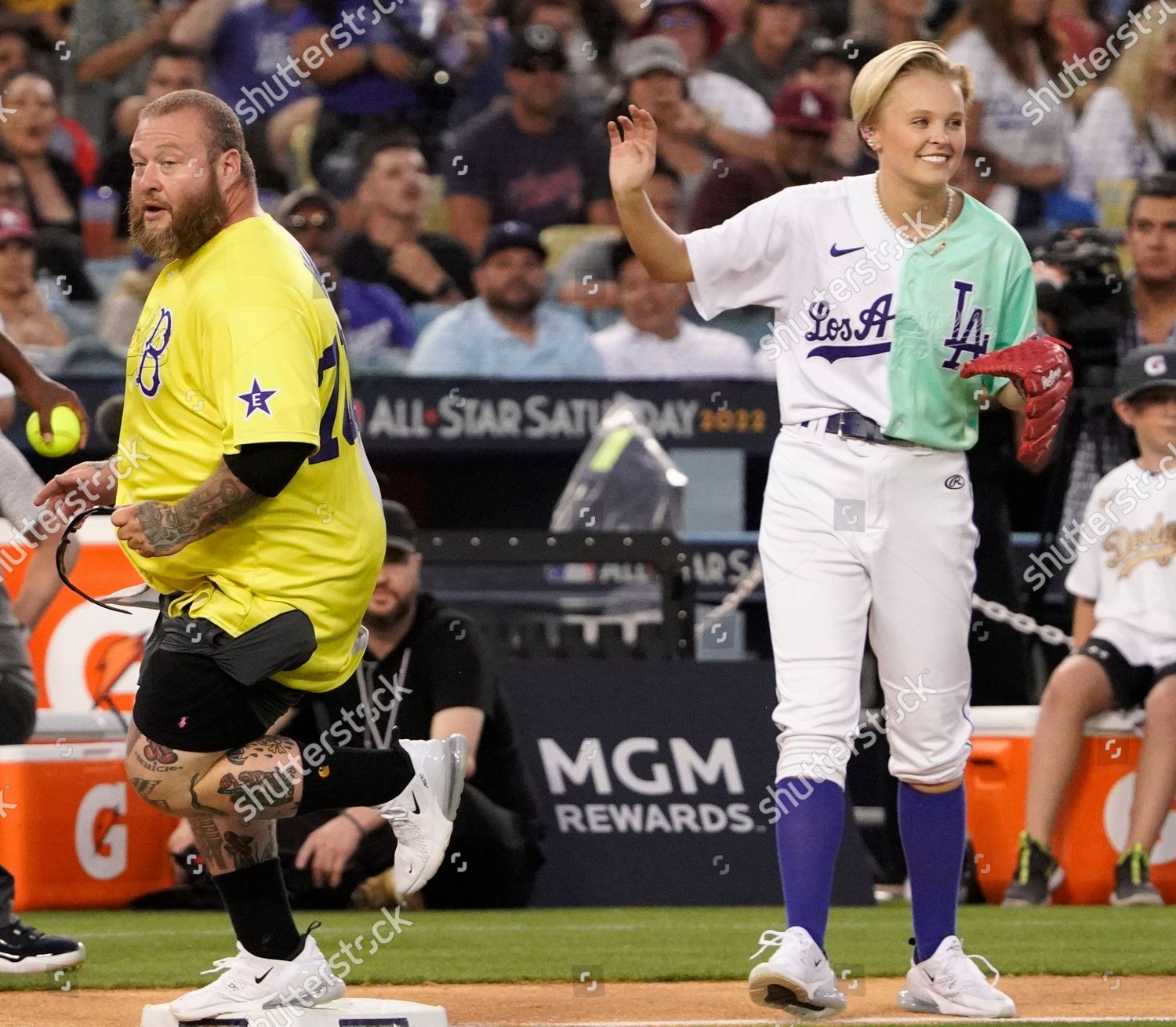 JoJo Siwa - Plays in the MGM All-Star Celebrity Softball Game at