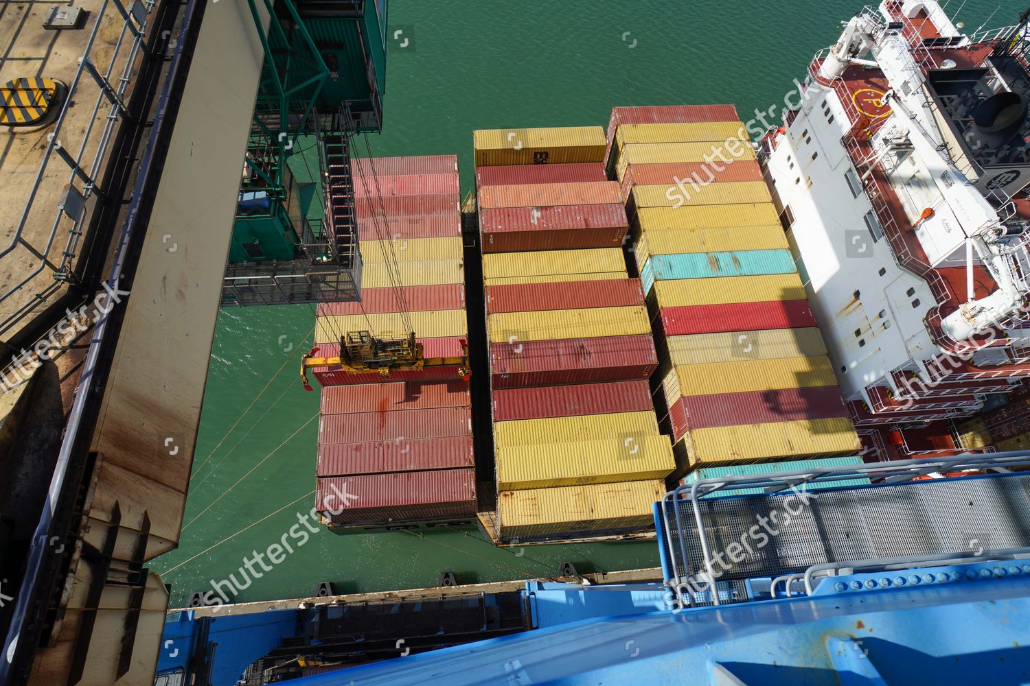 General View Container Ship Unloading Under Editorial Stock Photo ...