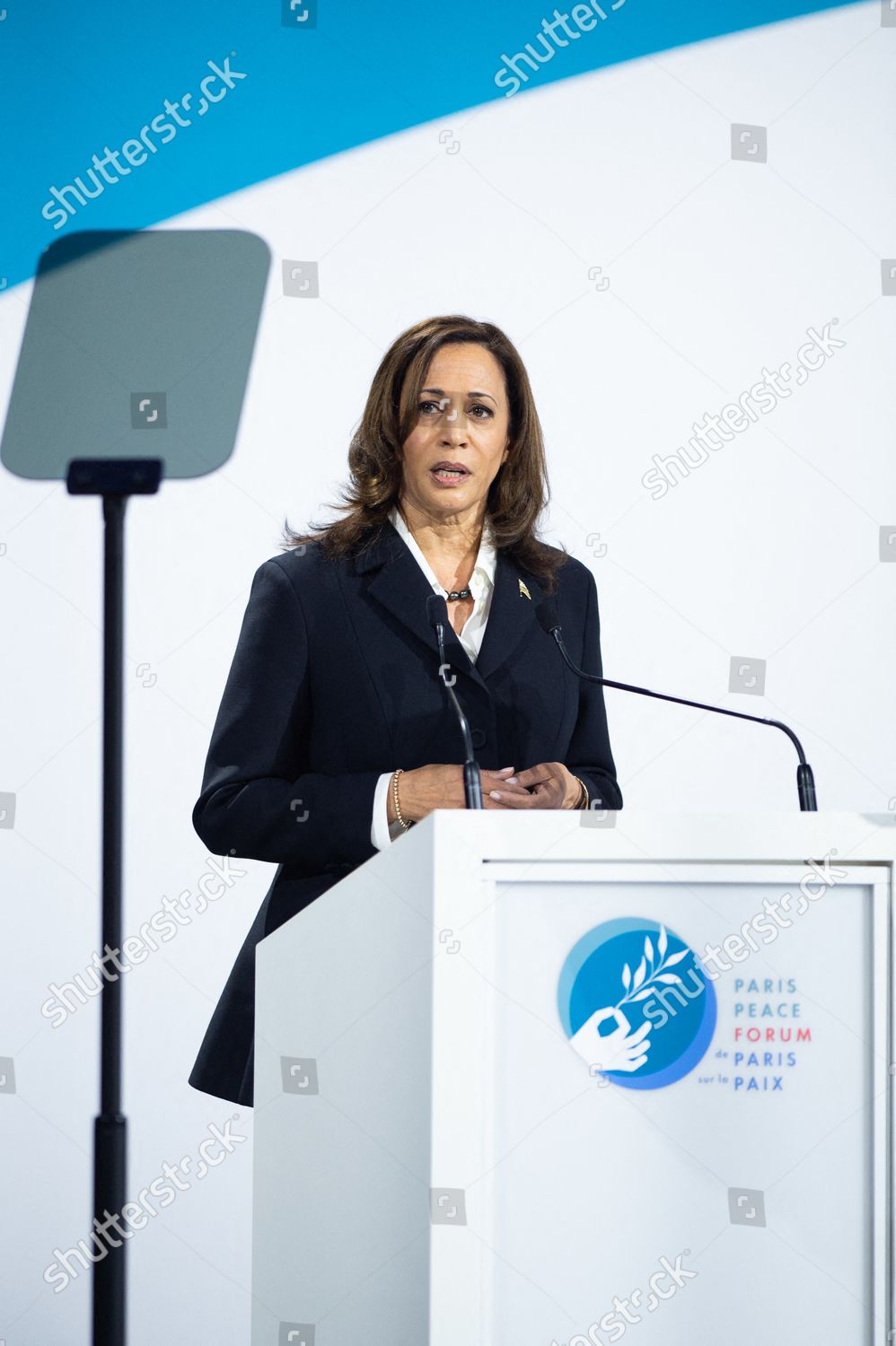us-vicepresident-kamala-harris-gives-speech-editorial-stock-photo