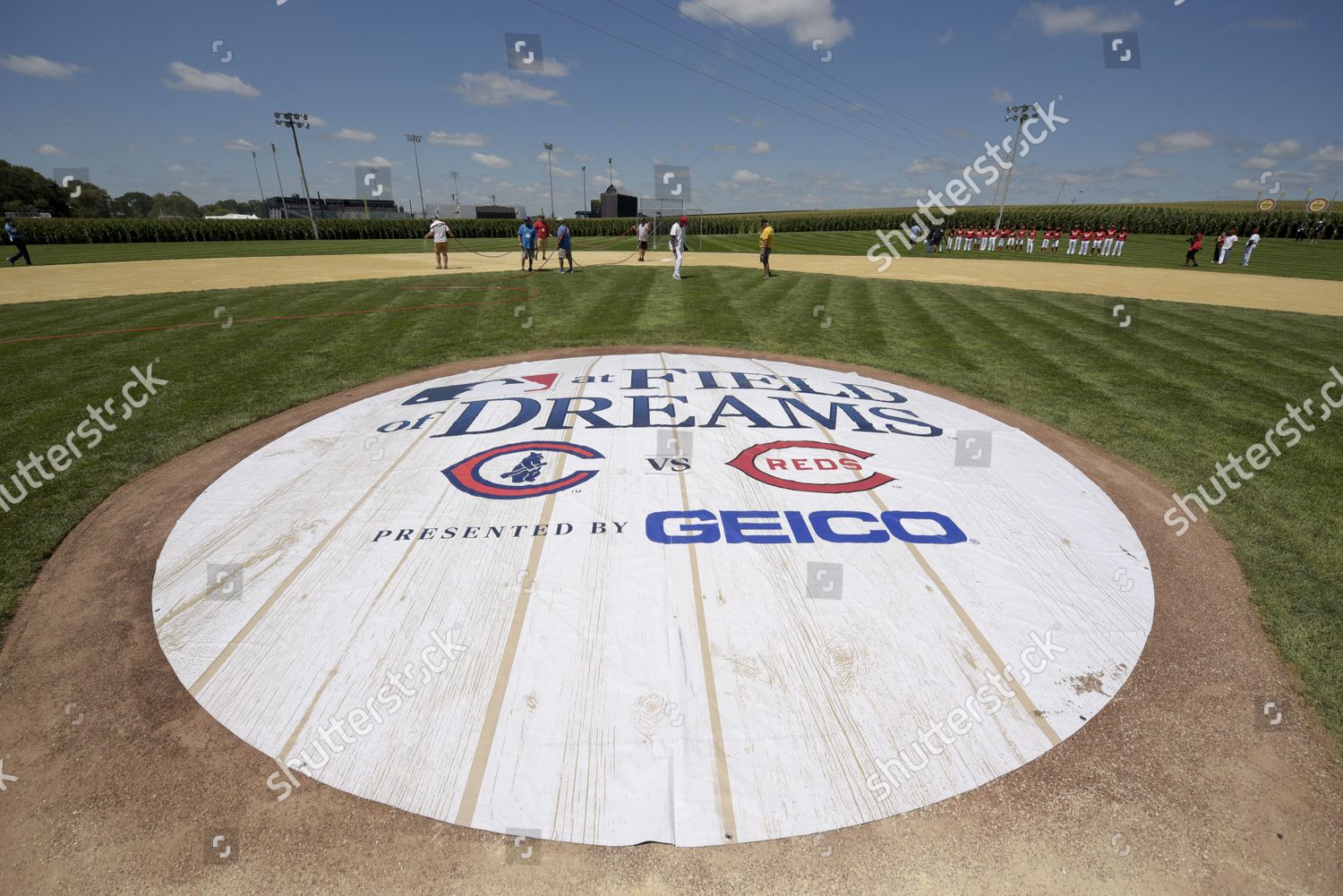 PHOTO GALLERY: Pictures from the Cincinnati Reds and Chicago Cubs 'Field of  Dreams' Game in Iowa - Fastball