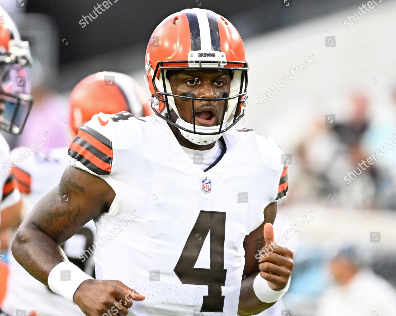 Jacksonville, USA. 12th Aug, 2022. Browns Quarterback Deshaun Watson warms  up as the Browns take on the Jaguars in a pre-season game of the 2022/2023  season at the TIAA Bank Field in