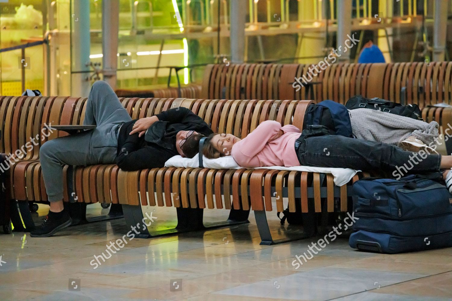 Travellers Sleeping On Seating Paddington Station Editorial Stock Photo ...