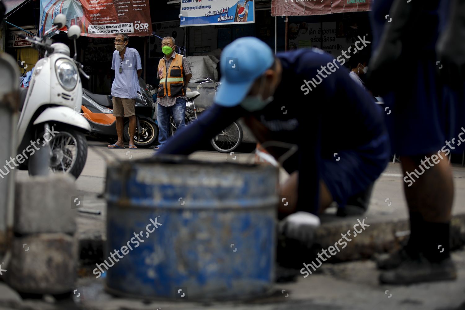 Local Residents Look Thai Prison Inmates Editorial Stock Photo Stock   Shutterstock 13125219g 