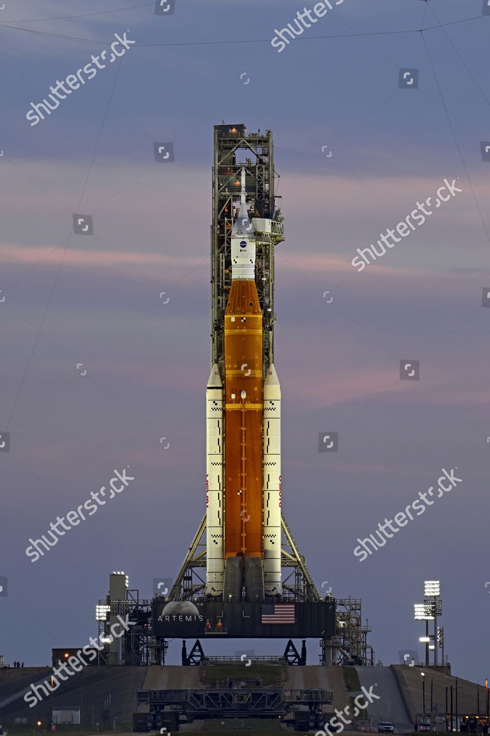 Nasas Sls Rocket Orion Spacecraft Stand Editorial Stock Photo - Stock ...