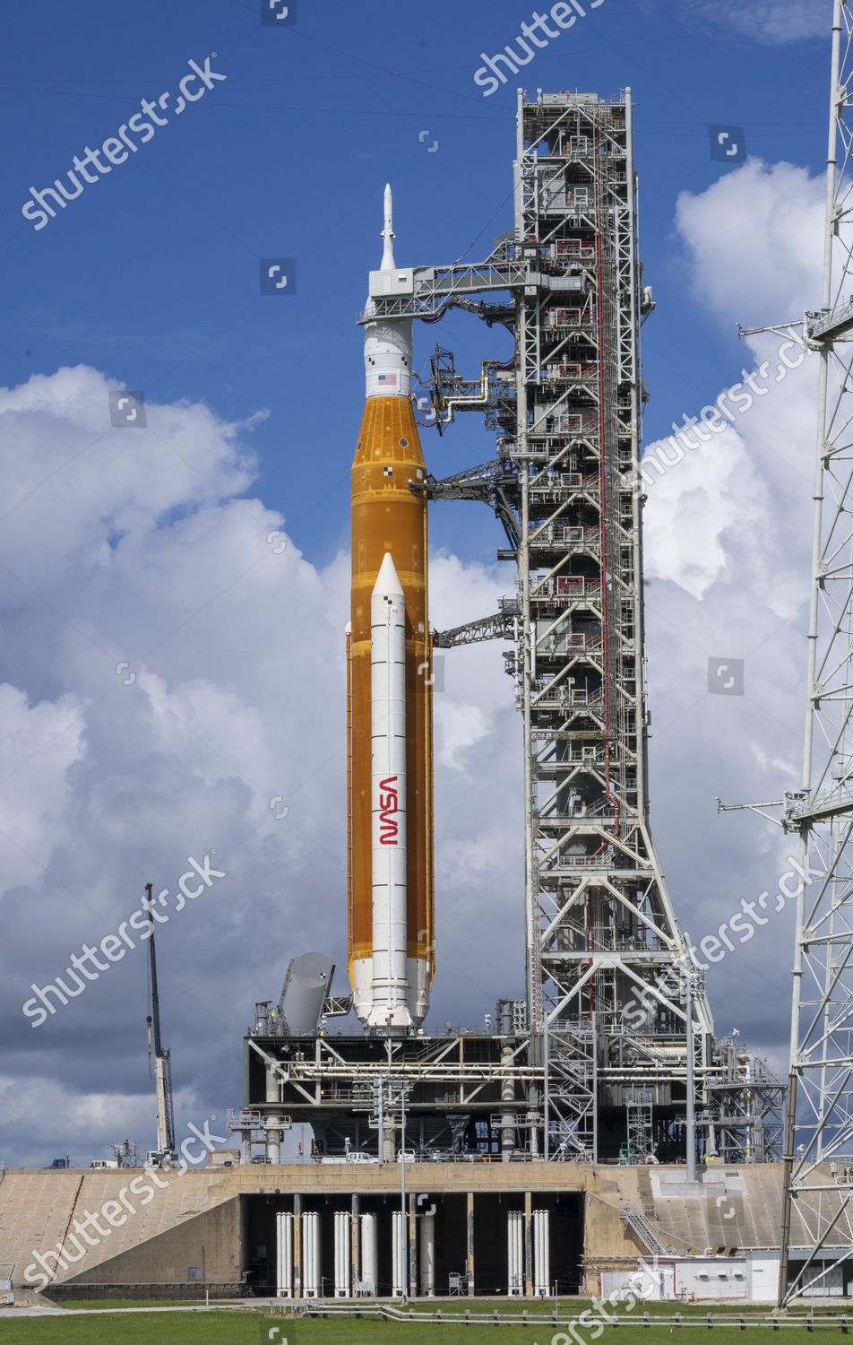 Artemis 1 Sits On Launchpad Kennedy Editorial Stock Photo - Stock Image ...