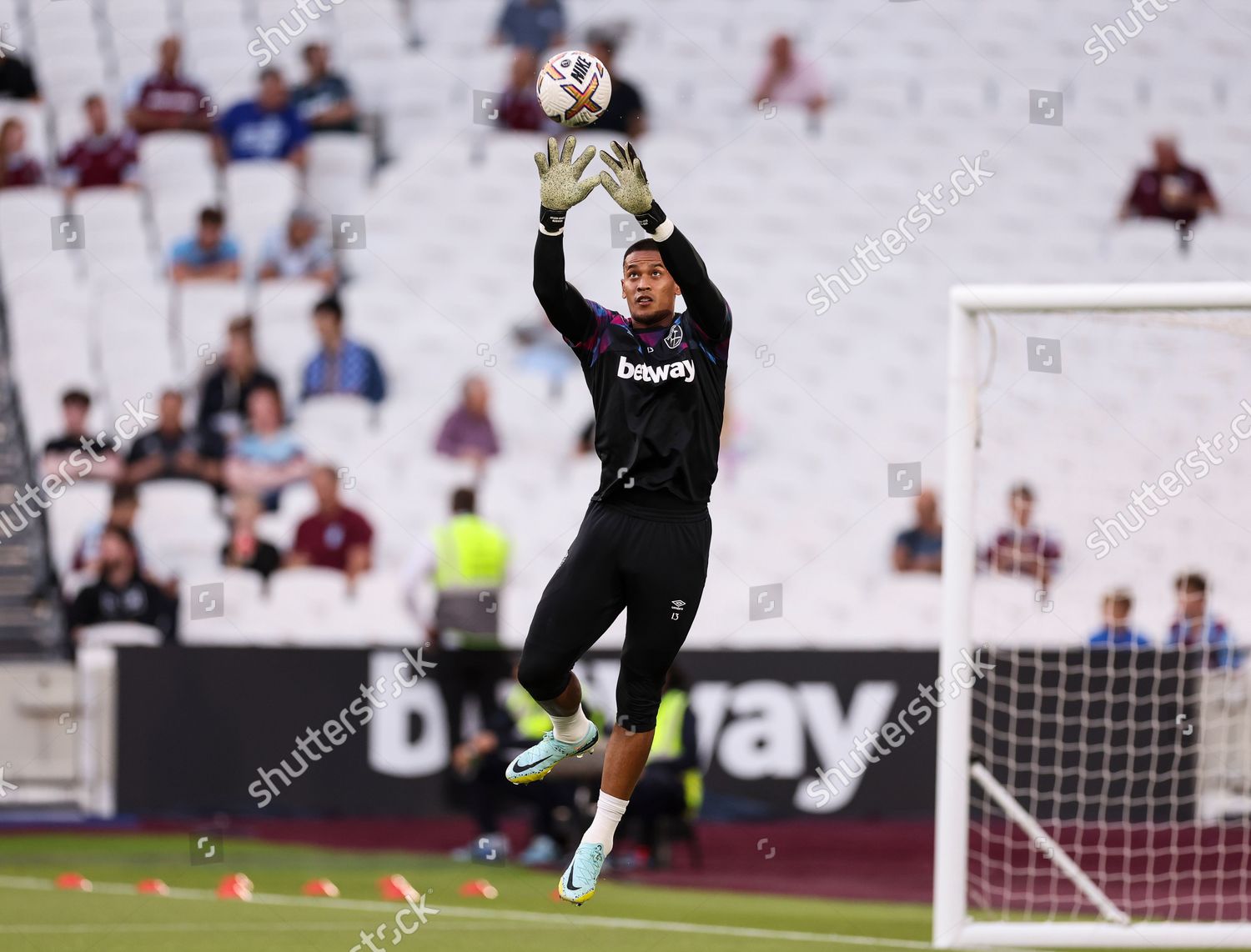 Alphonse Areola West Ham United Warms Editorial Stock Photo Stock