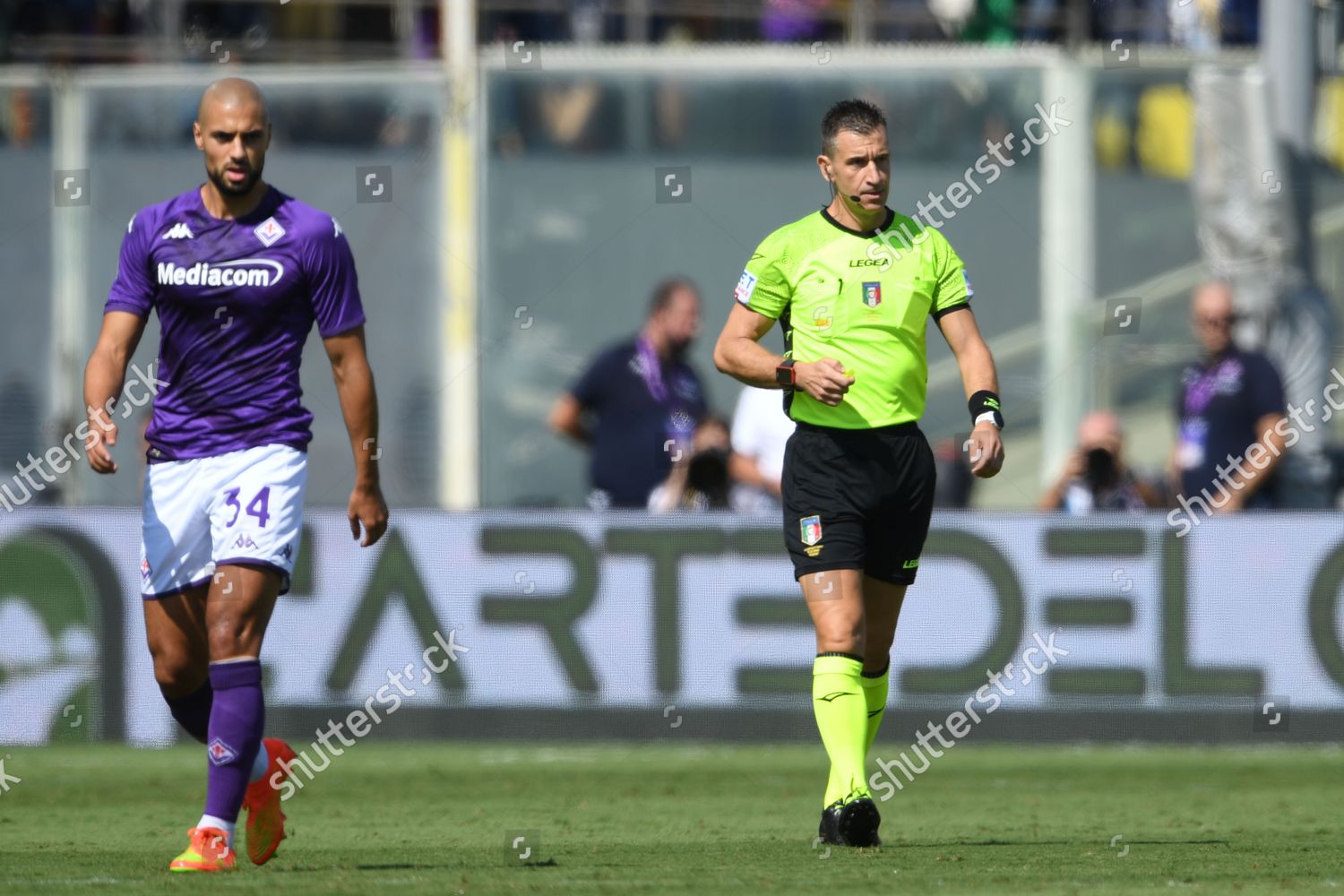 Daniele Doveri Referee Sofyan Amrabat Fiorentina Editorial Stock