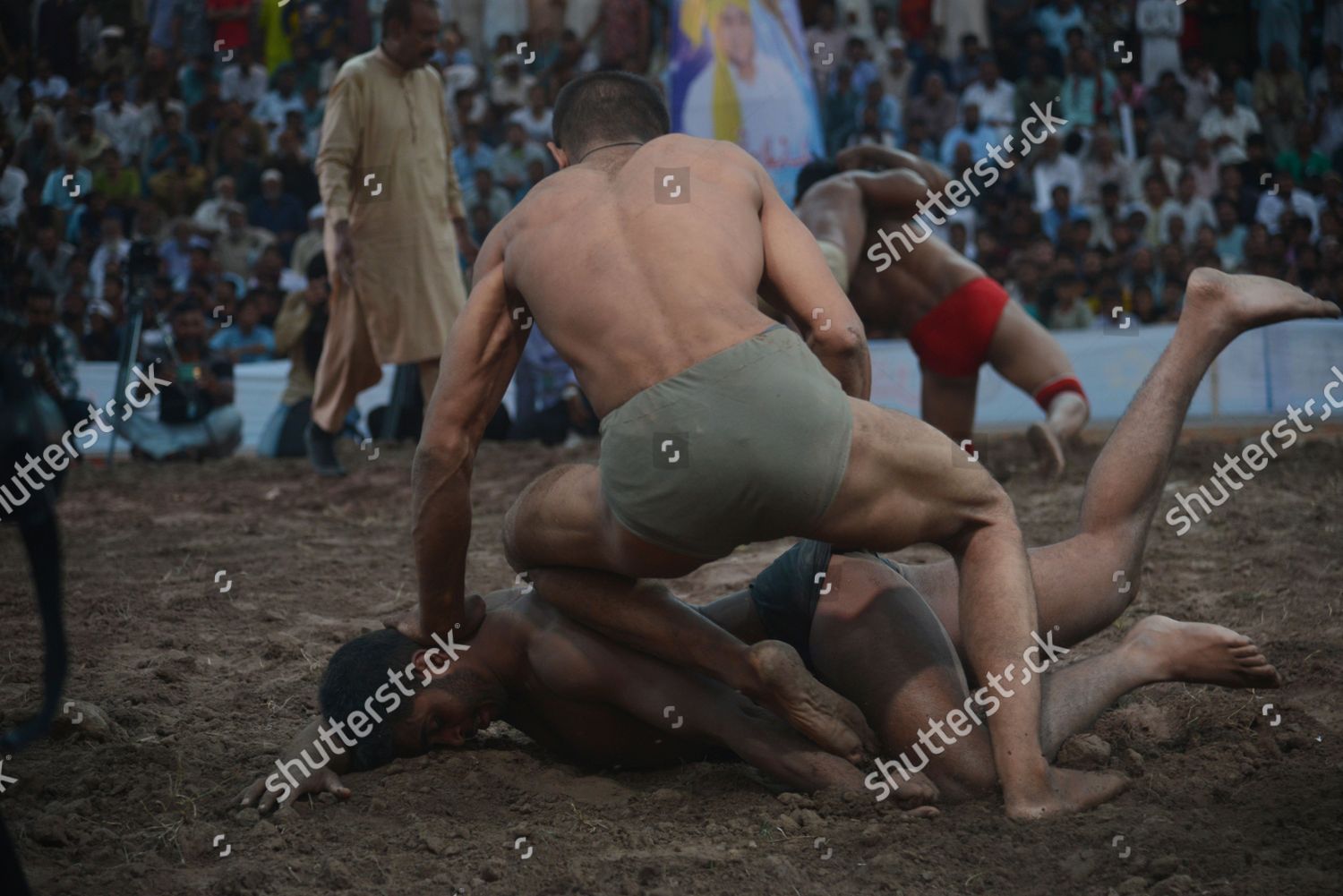 Kushti in Pakistan Wrestling | Pakistan Travel & Culture Life in Pakistan |  Sports photograph, Sports photos, Fun sports