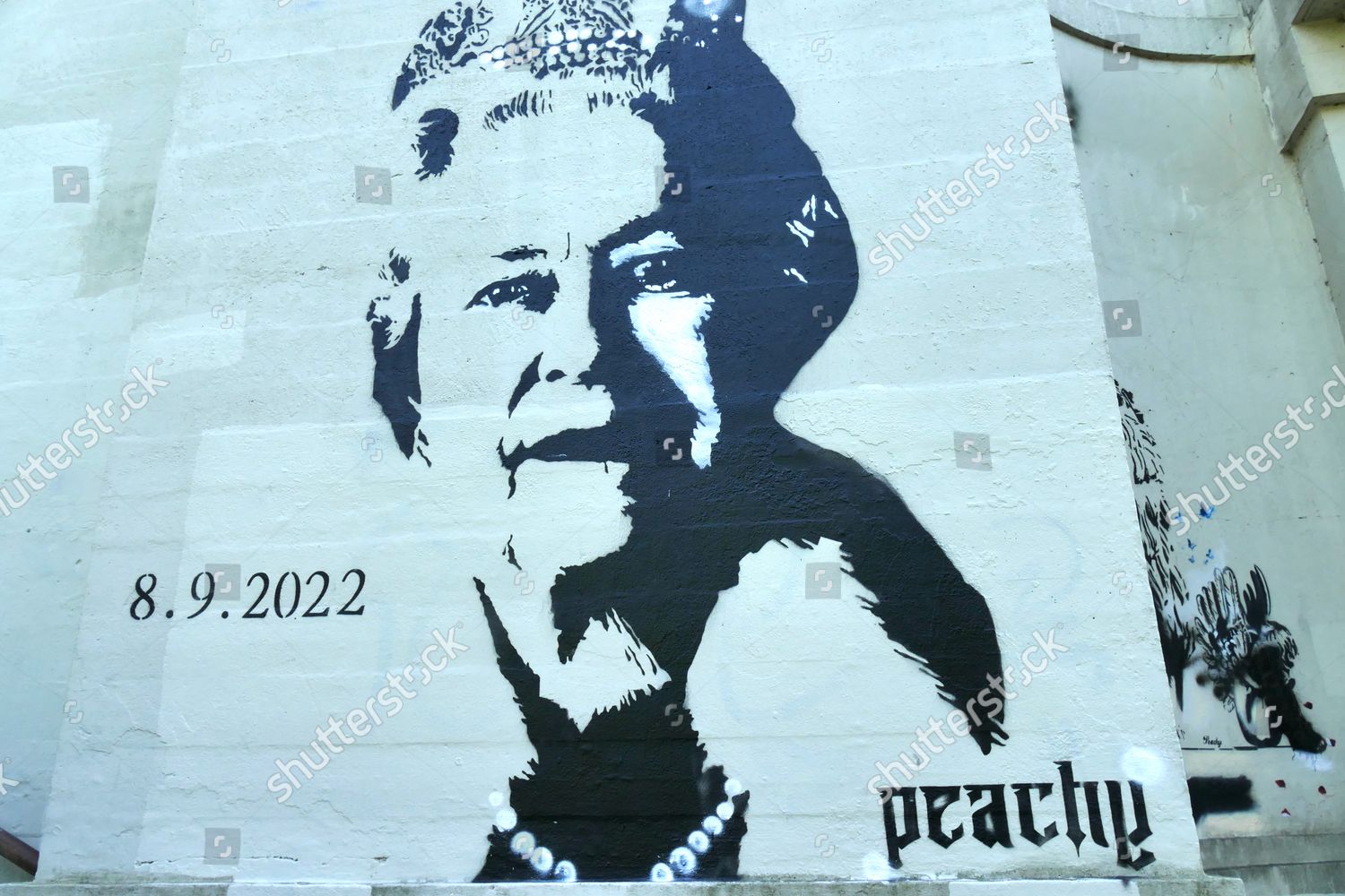 banksy queen 2022