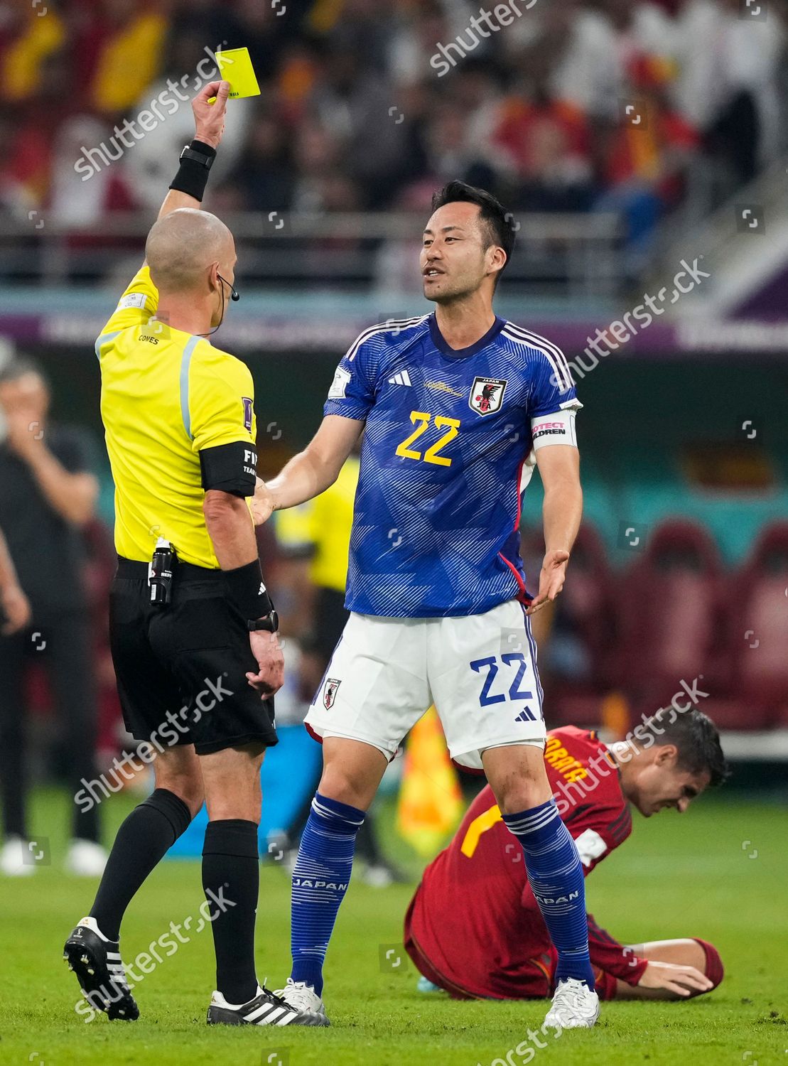 Referee Victor Gomes Shows Maya Yoshida Editorial Stock Photo Stock