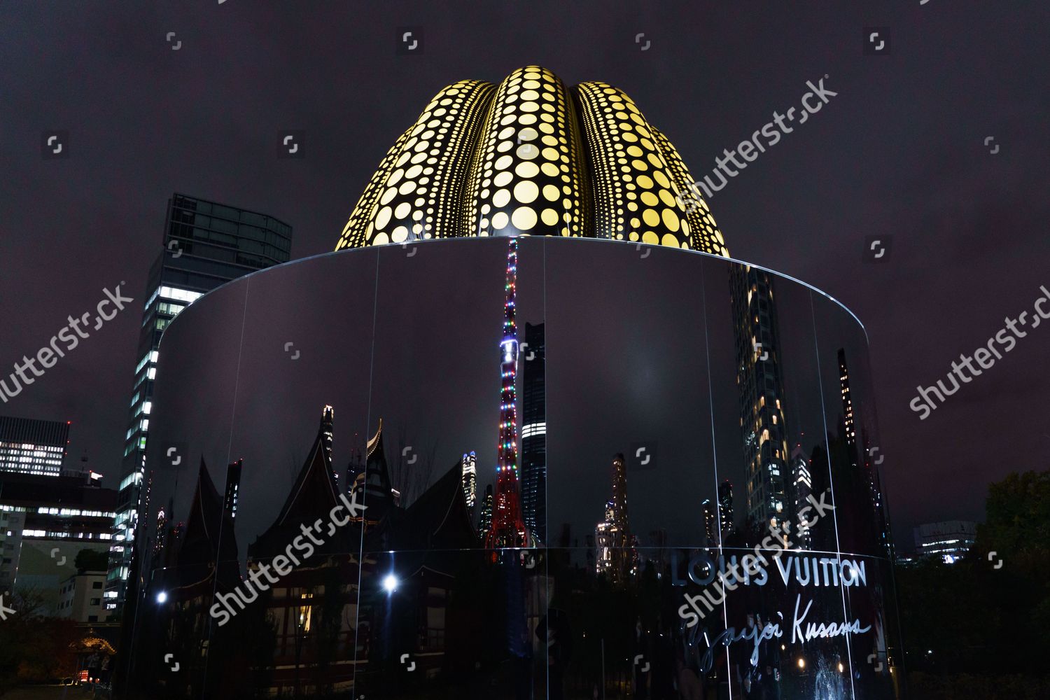 Louis Vuitton installations in Tokyo by Yayoi Kusama 