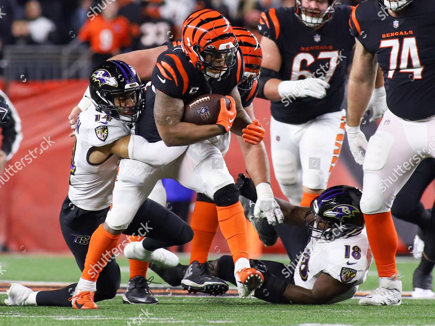 Cincinnati Bengals Rb Joe Mixon Tackled Editorial Stock Photo - Stock Image