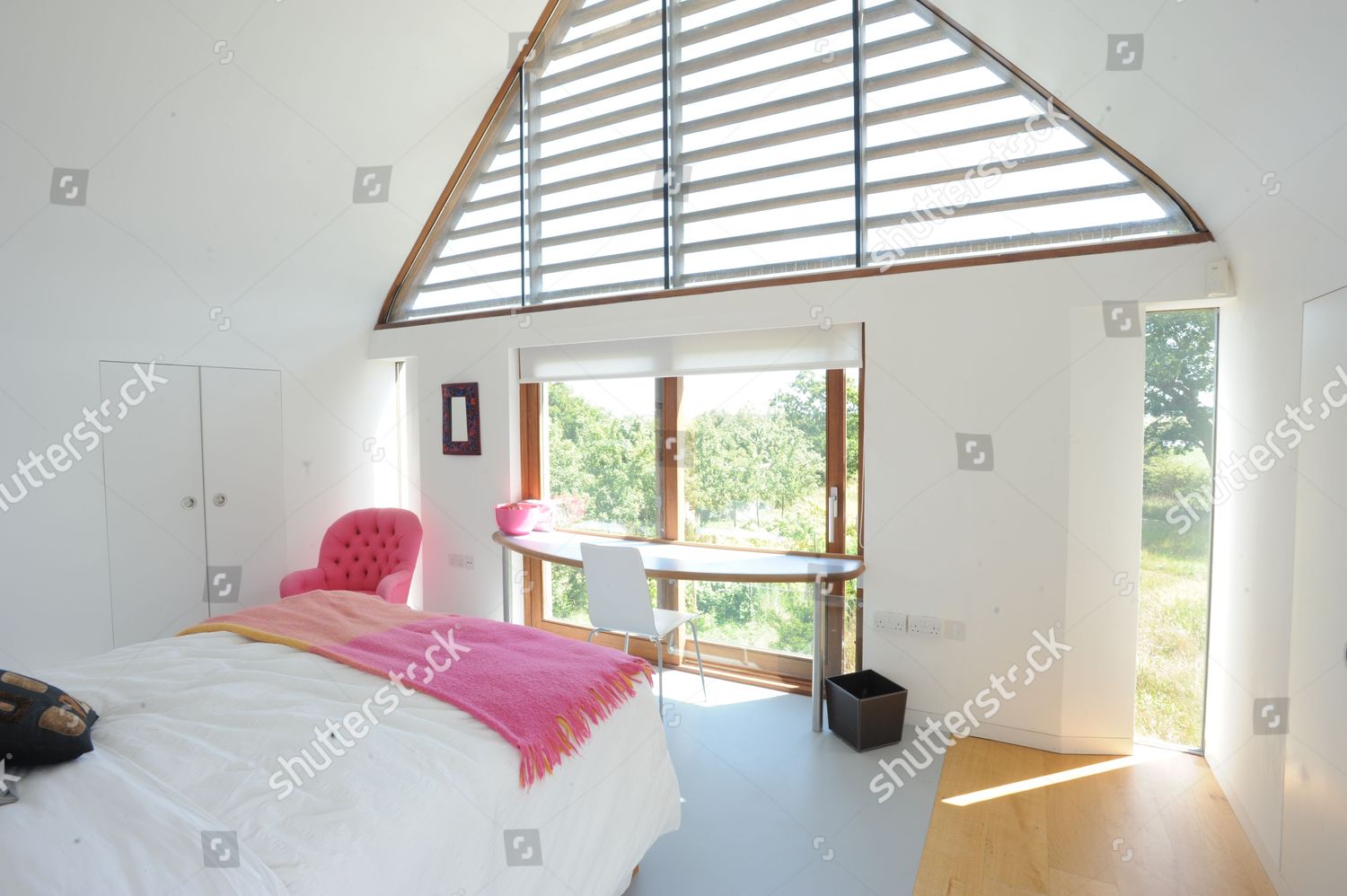 Master Bedroom Triple Aspect Windows Overlooking Garden