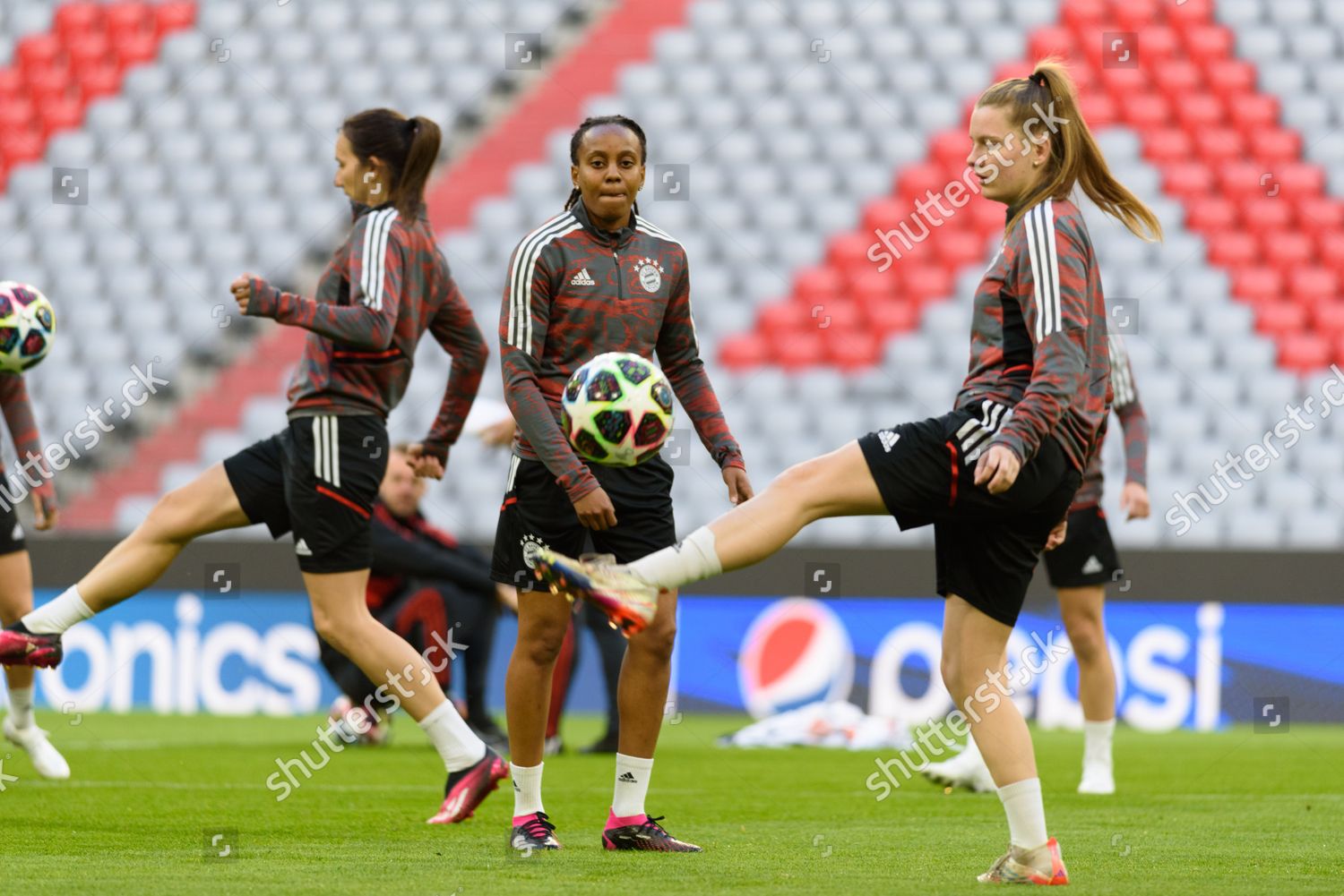 Sarah Ernst Emelyne Laurent 27 Fc Editorial Stock Photo Stock Image