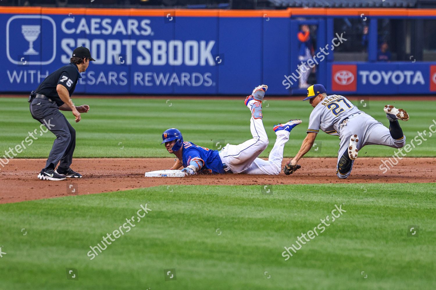 Pete Alonso by Gordon Donovan