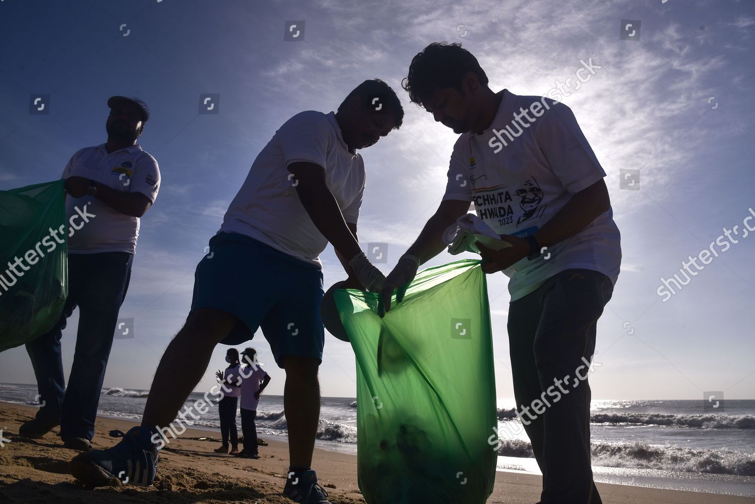 Beach Cleanup Tips and Ideas