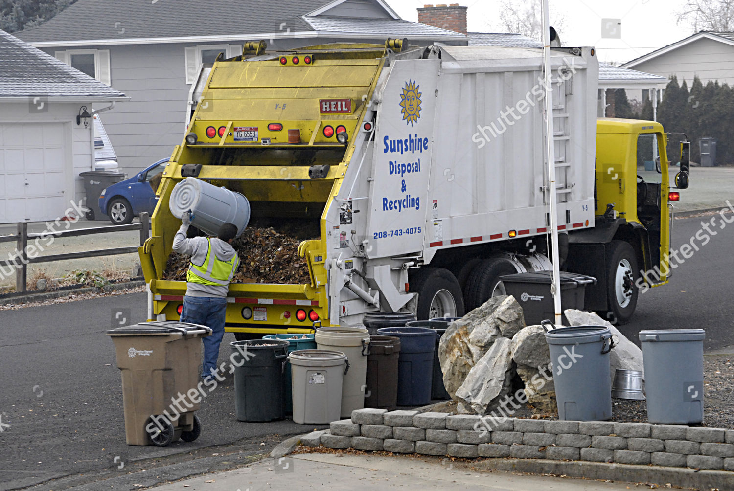 Worker Sunshine Disposal Recycling Collection Lewiston Editorial Stock 