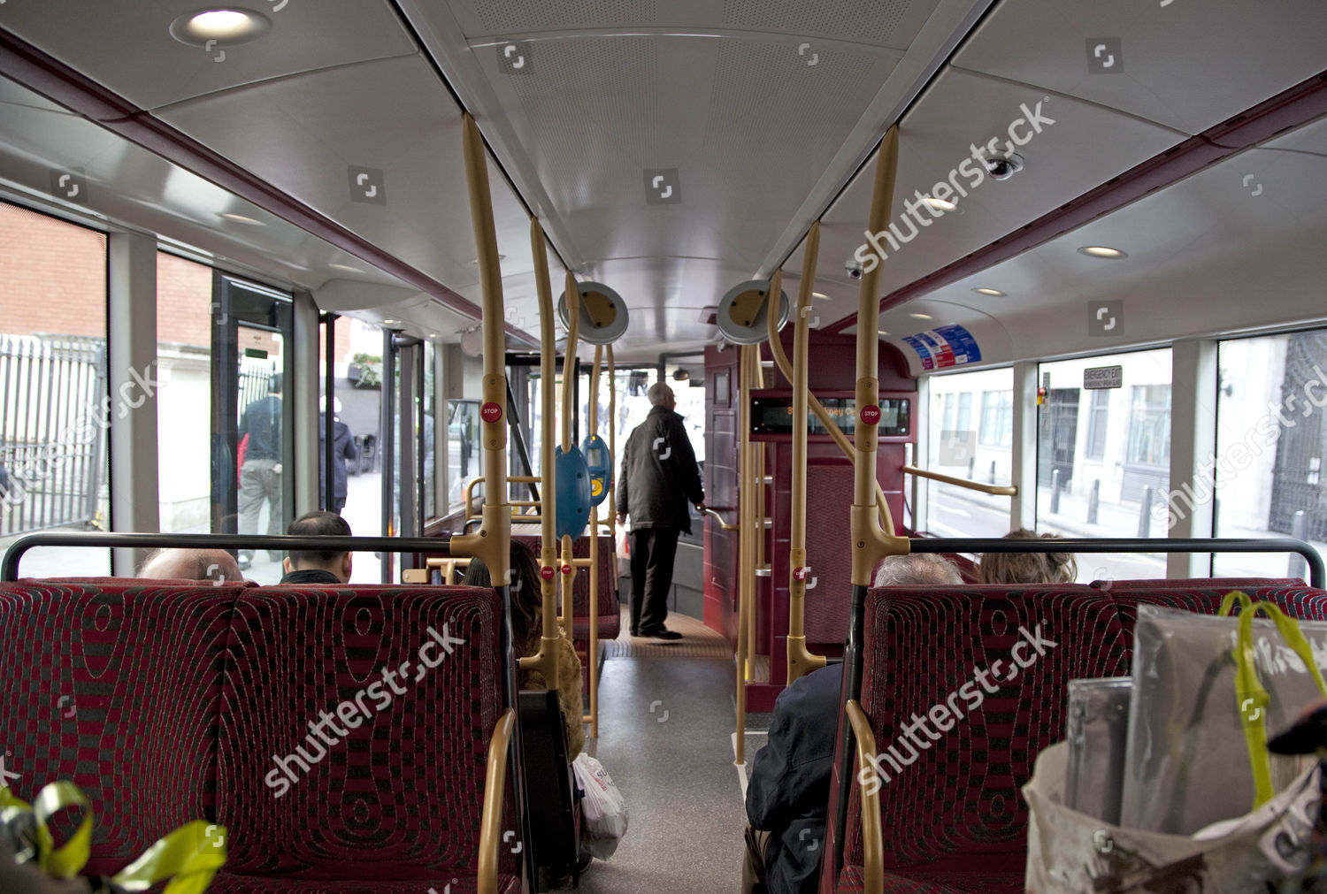 New Routemaster Bus London Britain Lower Deck Redaktionelles