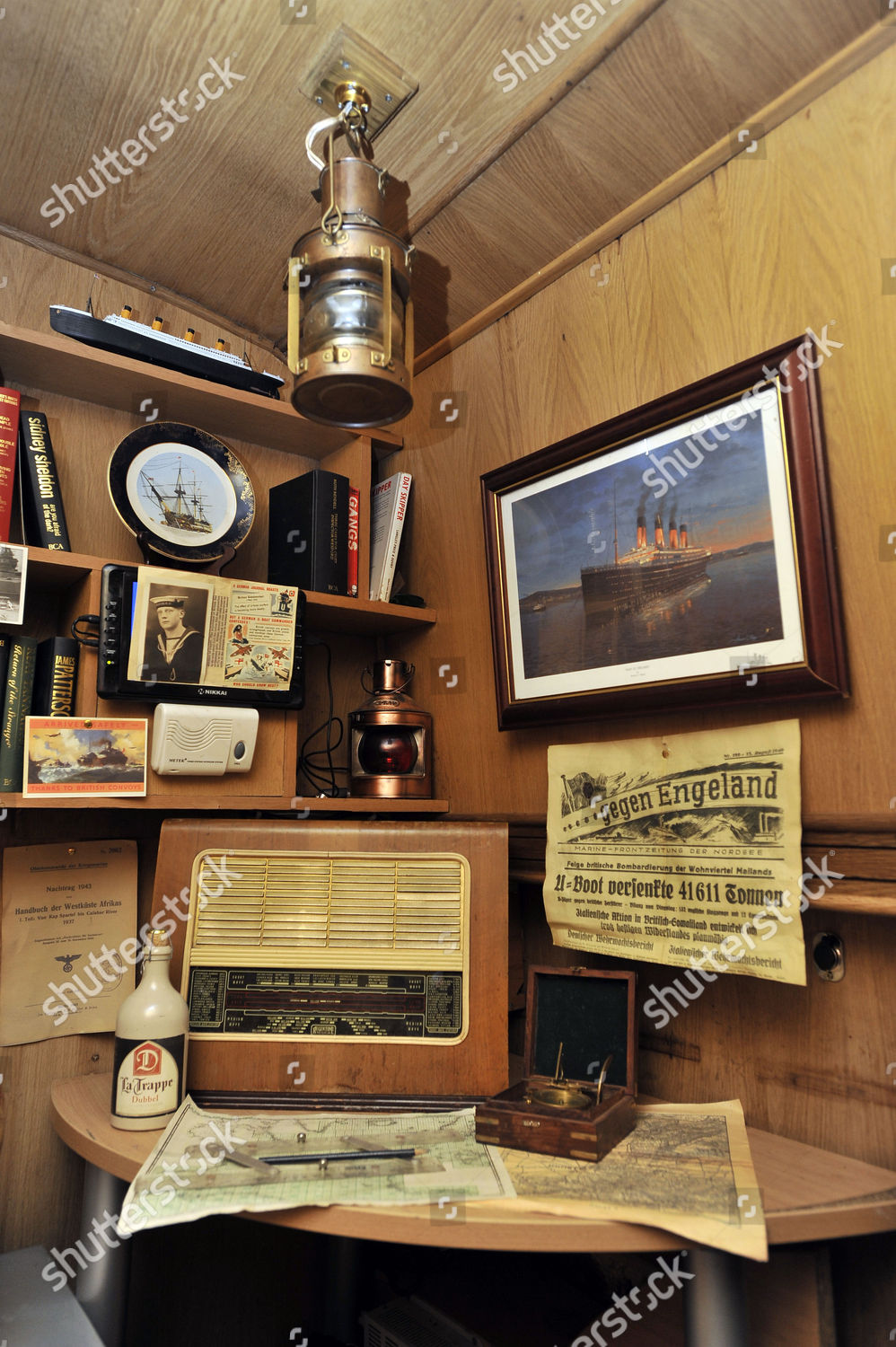 German U Boat Narrowboat Replica Radio Compass Redakcni Stock Fotografie Stock Snimek Shutterstock