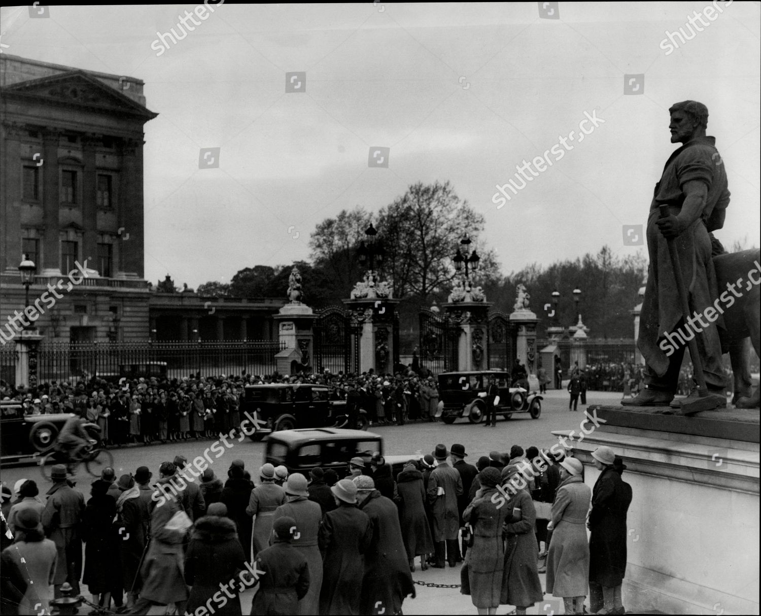 King George Vi Queen Elizabeth Ii Editorial Stock Photo Stock Image   Shutterstock 1823040a 