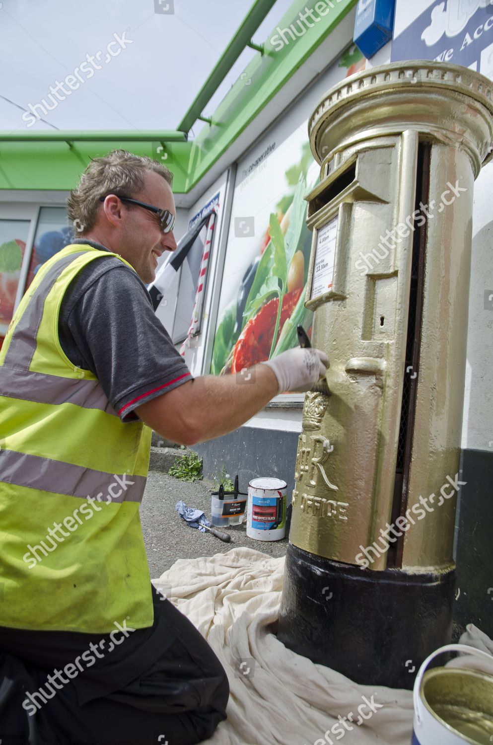 Royal mail post box painting images Royal mail post box painting images