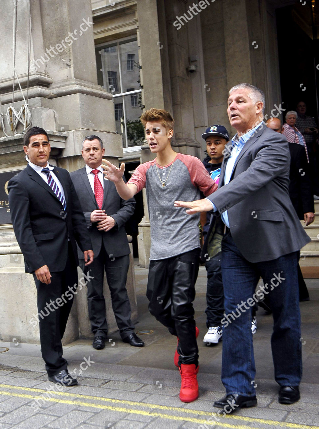 Justin Bieber Bodyguards Editorial Stock Photo Stock Image Shutterstock