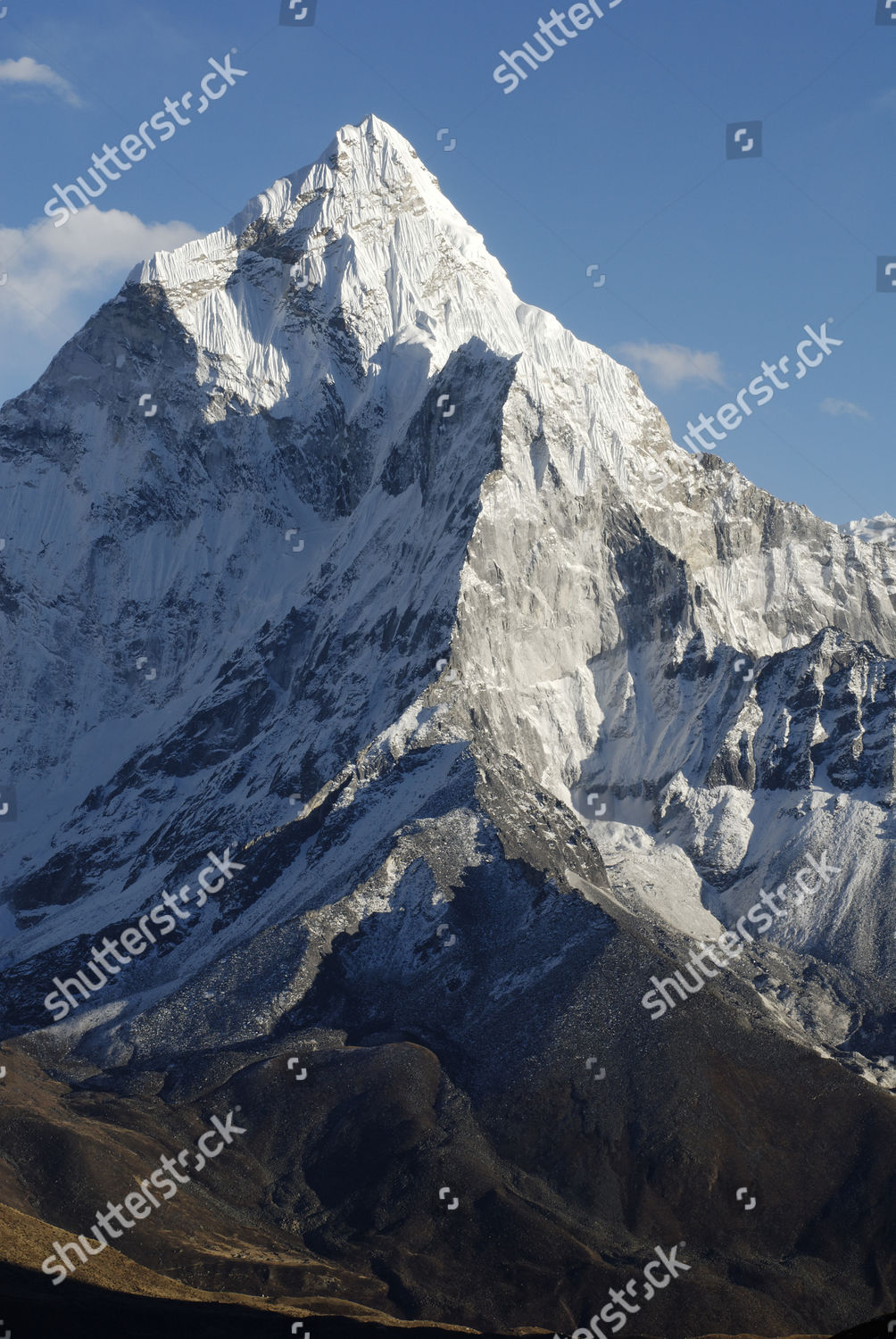 Ama Dablam Peak 6856 Khumbu Himal Editorial Stock Photo - Stock Image ...