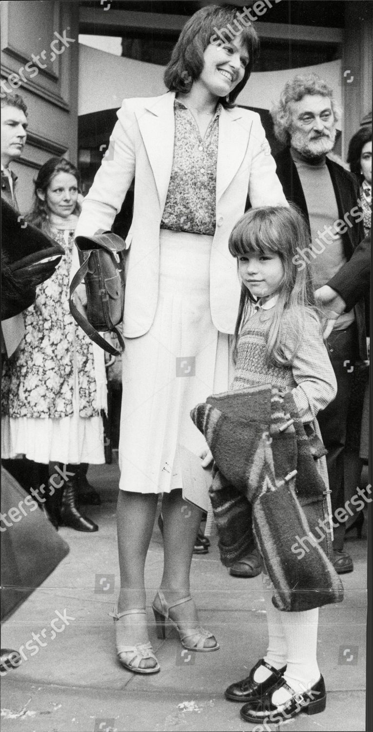 Judy Loe Daughter Kate Beckinsale Leaving Editorial Stock Photo - Stock ...