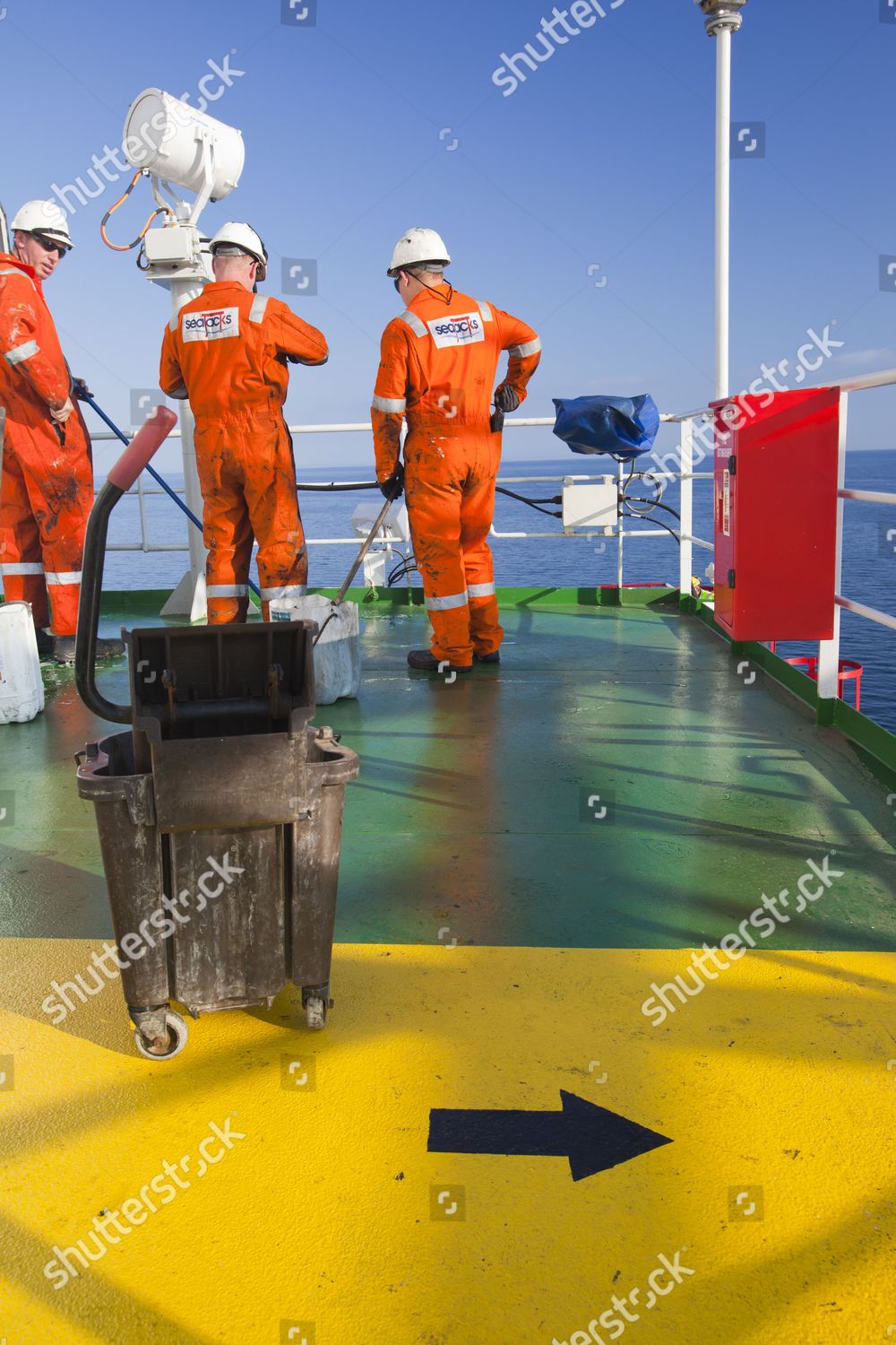 Workers Scrub Grease Off Deck Jack Editorial Stock Photo Stock Image Shutterstock