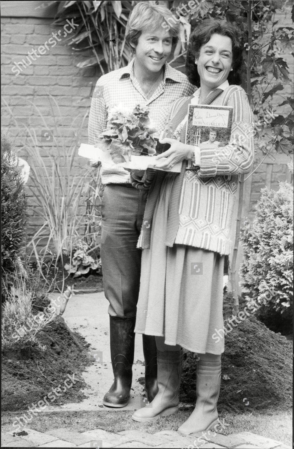 Princess Margaret And Roddy Mcdowall Newspaper : Roddy Llewellyn Stock