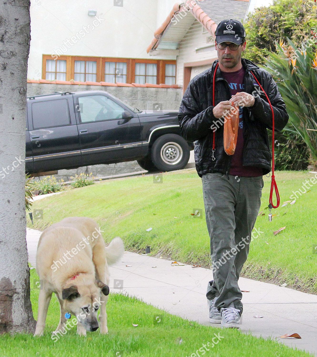 Jon Hamm Walking His Dog Editorial Stock Photo Stock Image Shutterstock