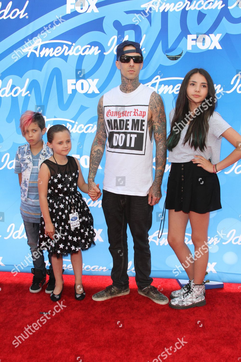 Travis Barker Atiana Cecilia De La Editorial Stock Photo Stock Image Shutterstock