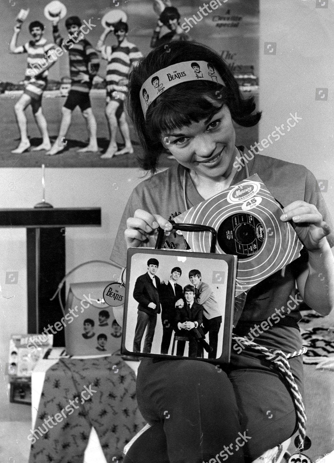 Girl Beatles Memorabilia Foto Editorial En Stock Imagen En Stock Shutterstock