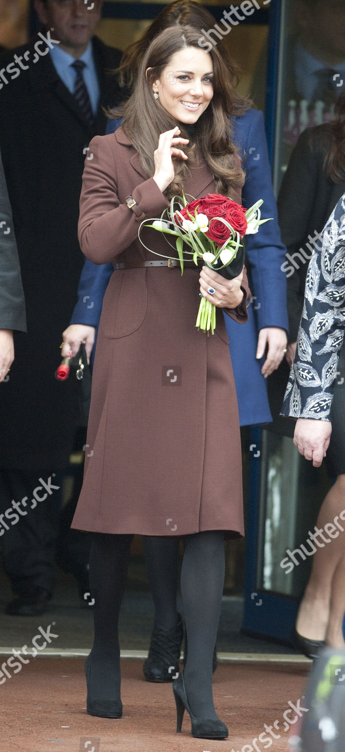 the-duchess-of-cambridge-leaves-the-alder-hey-hospital-liverpool-after-visiting-the-oncology-unit-kate-middleton-shutterstock-editorial-2637028a.jpg