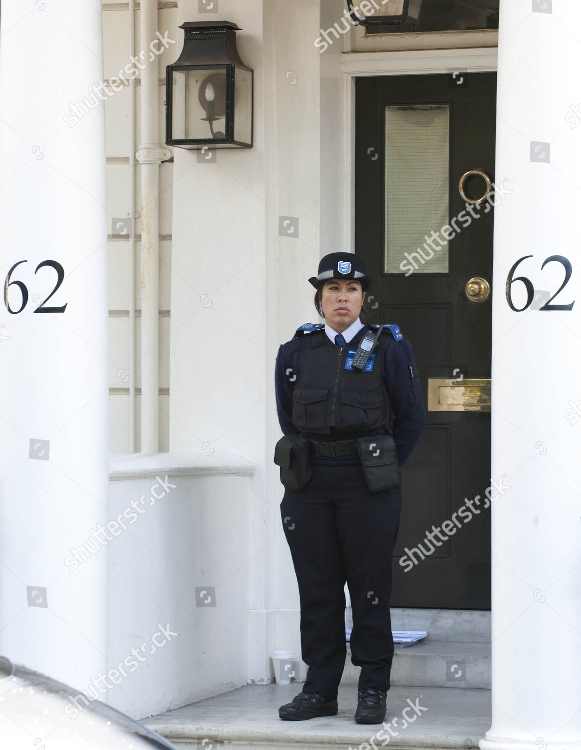 fotos de Police Officers Home Hans Kristian Rausing - Foto de stock de ...