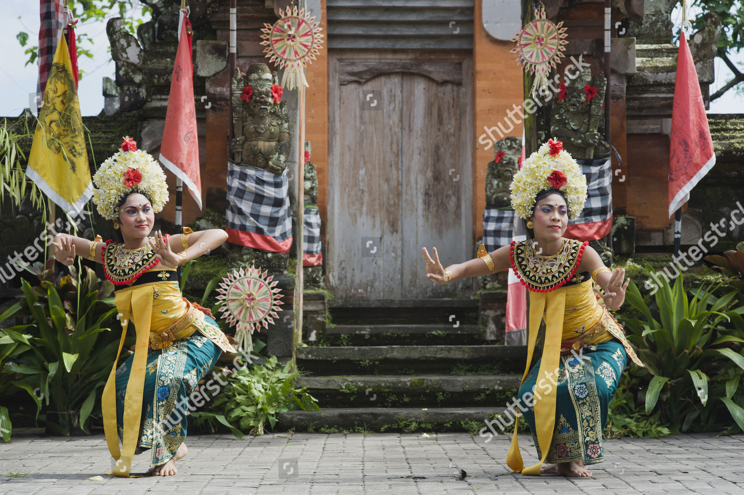 Dancers Performing Barong Dance Batubulan Bali Editorial Stock Photo