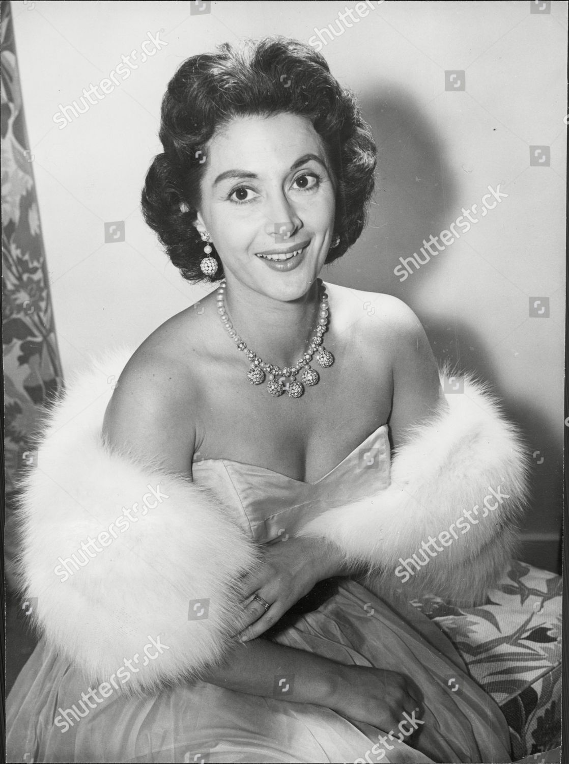 Zsa Zsa Padilla (b. 1964) picture Ami Yokoyama photo