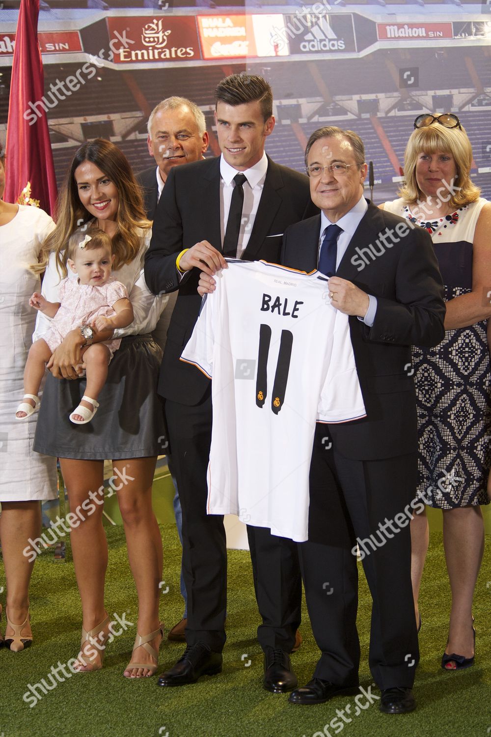 Bale unveiled by madrid