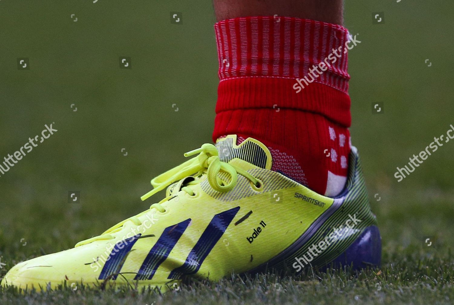 adidas football boots under 1500