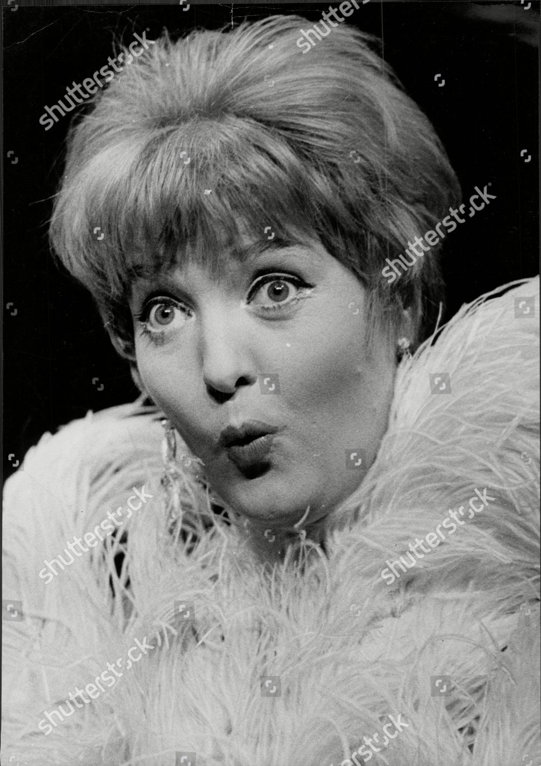 Watch Patsy Rowlands (1931?005) video Watch Patsy Rowlands (1931?005) video