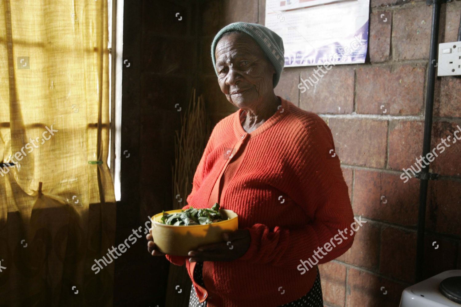 Zimbabwe 78 Year Old Gogo Moyo -aiheista toimituksellista kuvaa –  toimituksellinen arkistovalokuva – Arkistokuva | Shutterstock