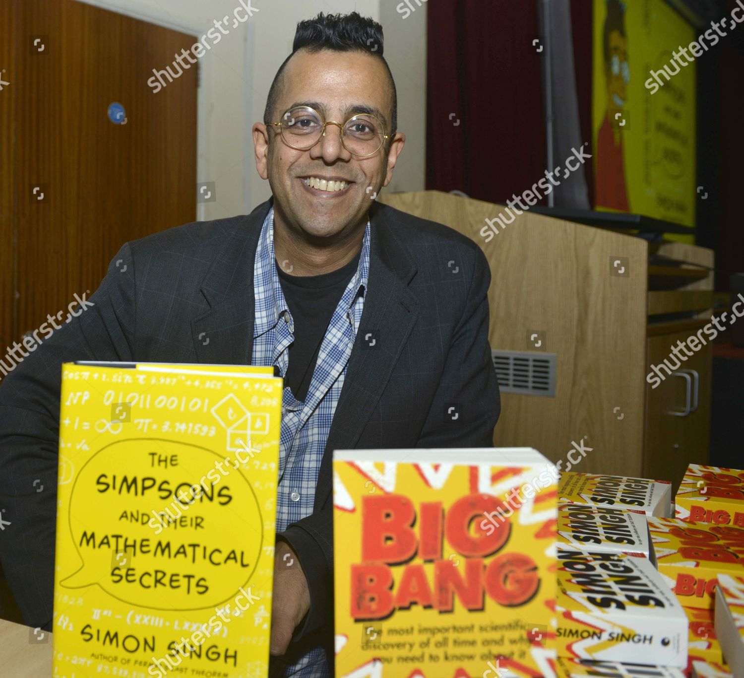 Simon Singh Foto Editorial En Stock Imagen En Stock Shutterstock