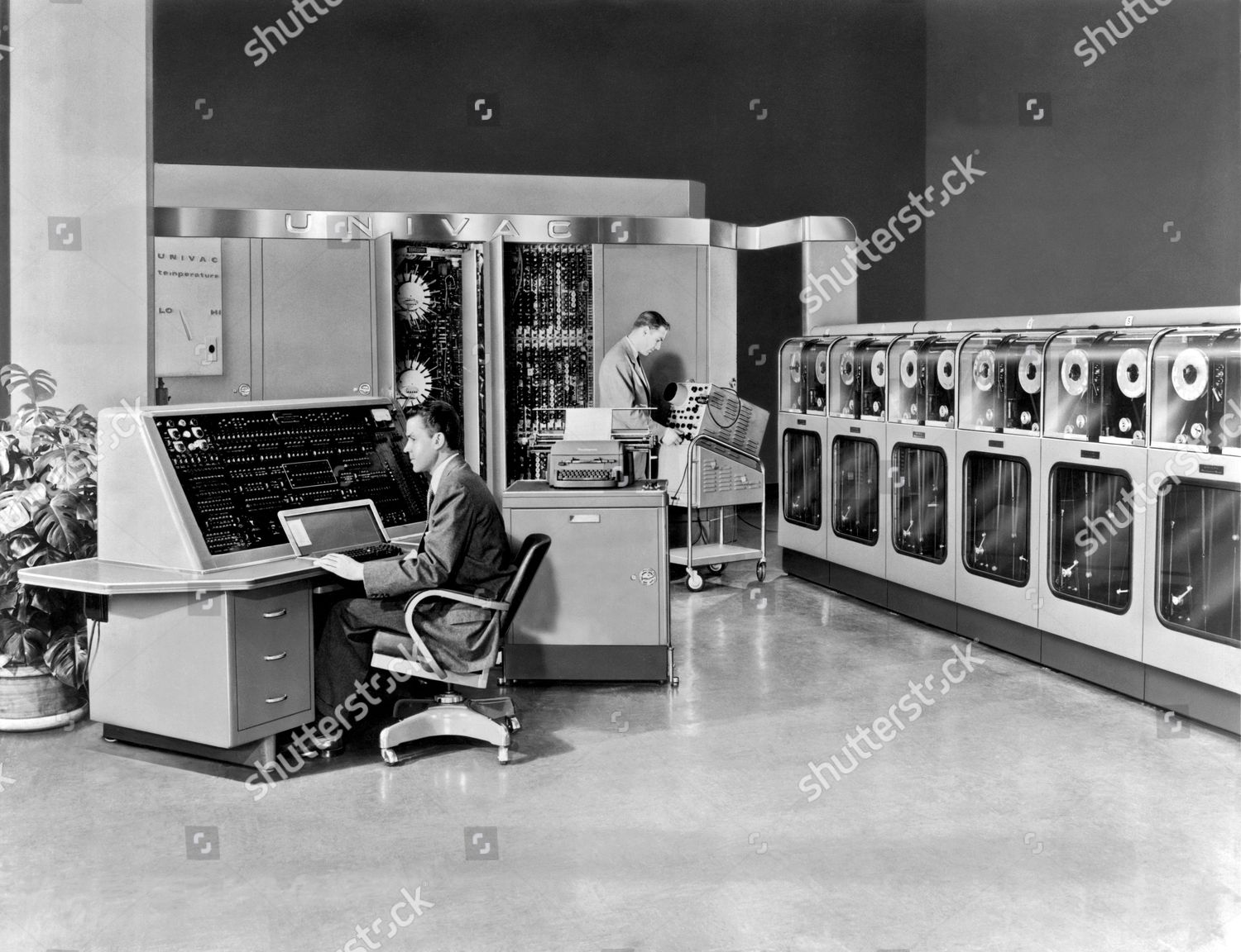 what-is-univac-univac-kya-hai-defination-of-univac-what-is-universal