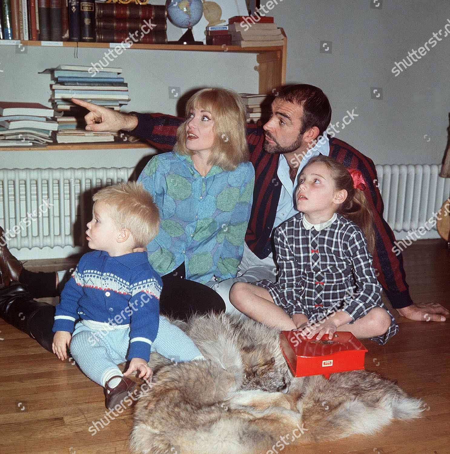 Sean Connery Wife Diane Cilento Family Editorial Stock Photo Stock Image Shutterstock