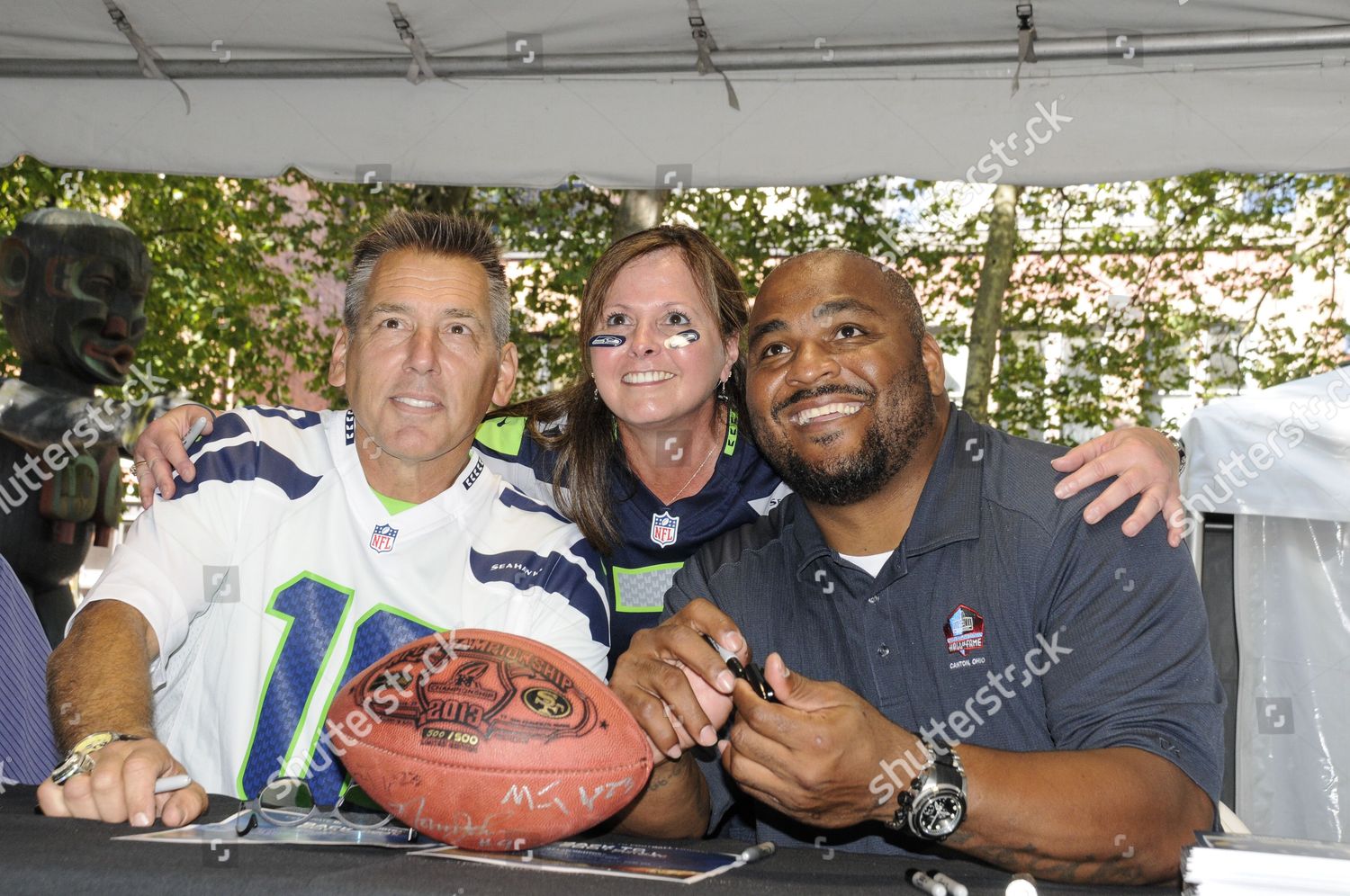 Jim Zorn Warren Moon Sign Autographs Editorial Stock Photo