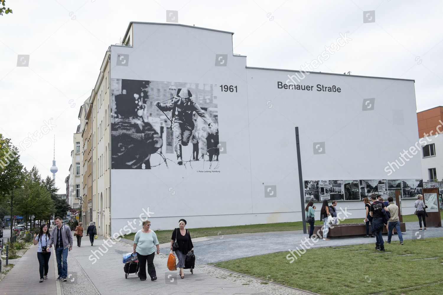 Large Mural Lat Berlin Wall Memorial Editorial Stock Photo - Stock ...