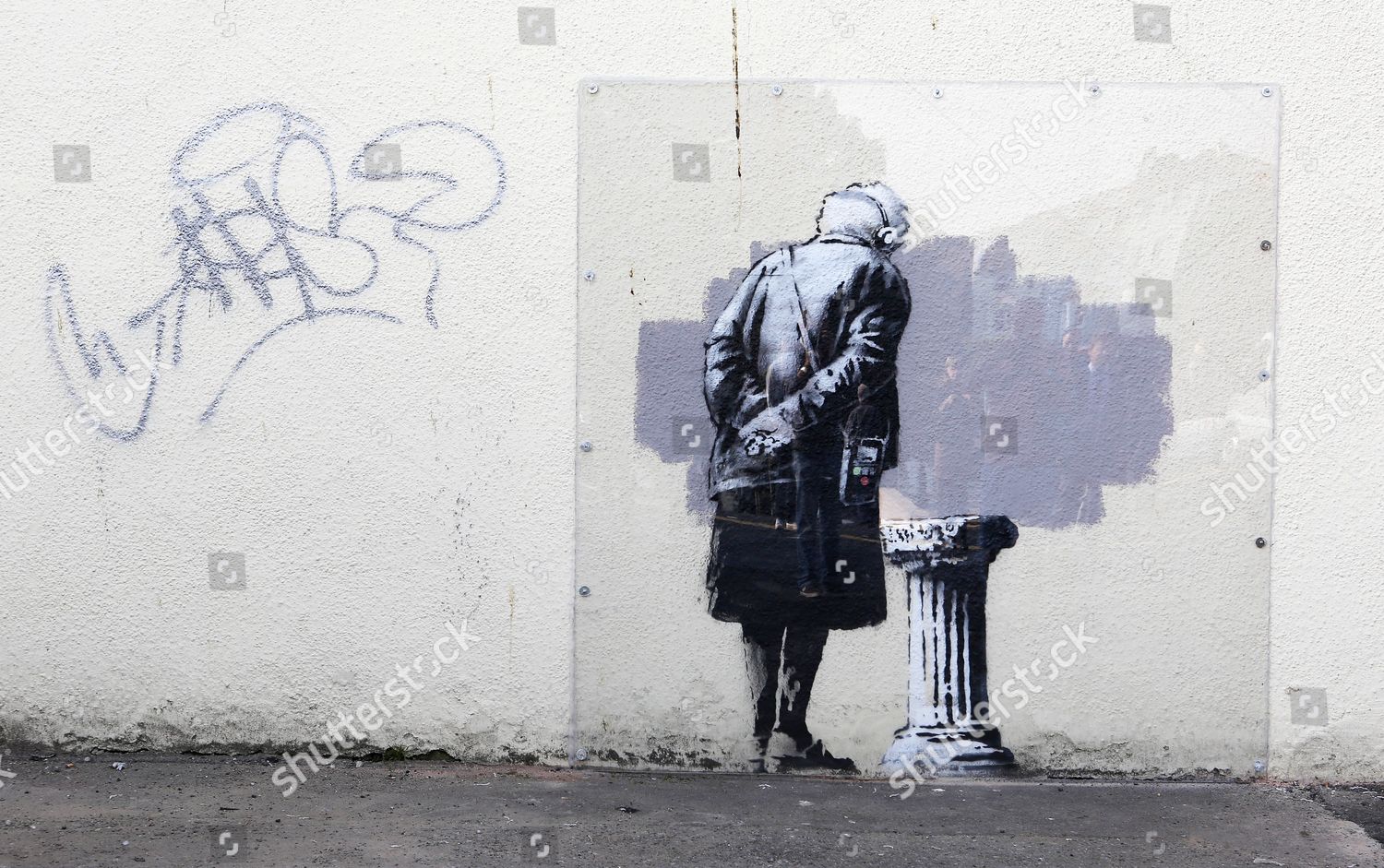 eficientemente Corchete Manual fotos de Art Buff Banksy Mural - Foto de stock de contenido editorial:  imagen de stock | Shutterstock Editorial
