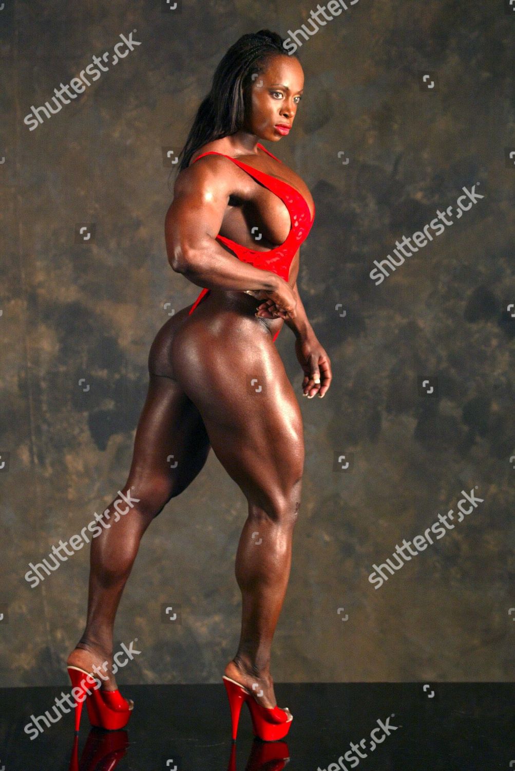 Dayana Black Female Bodybuilders