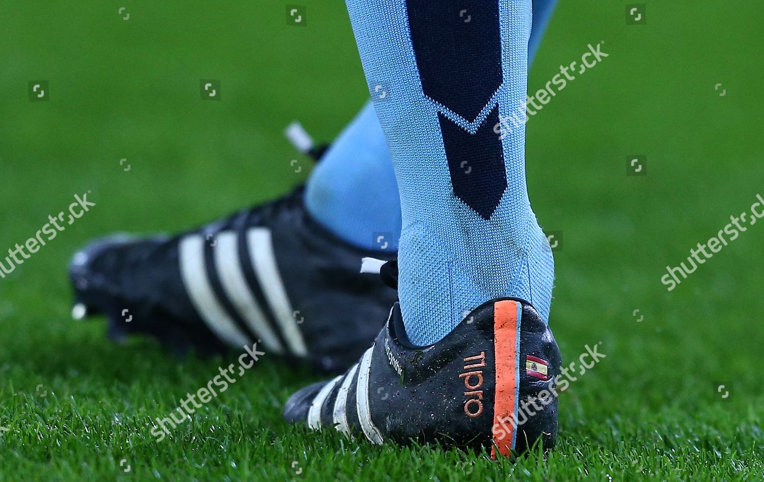 Paquete o empaquetar Inmuebles Detectable Personalised Adidas Football Boots David Silva - Foto de stock de contenido  editorial: imagen de stock | Shutterstock