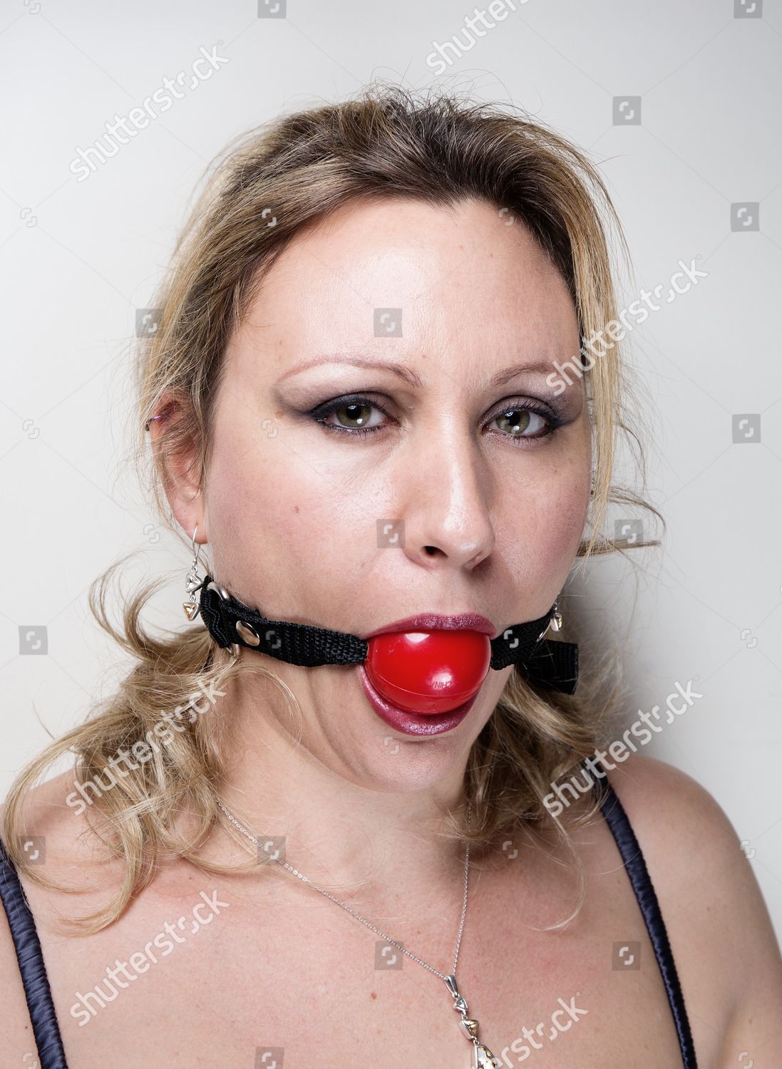 Gag Porn - Charlotte Rose wearing ball gag Foto editorial en stock ...